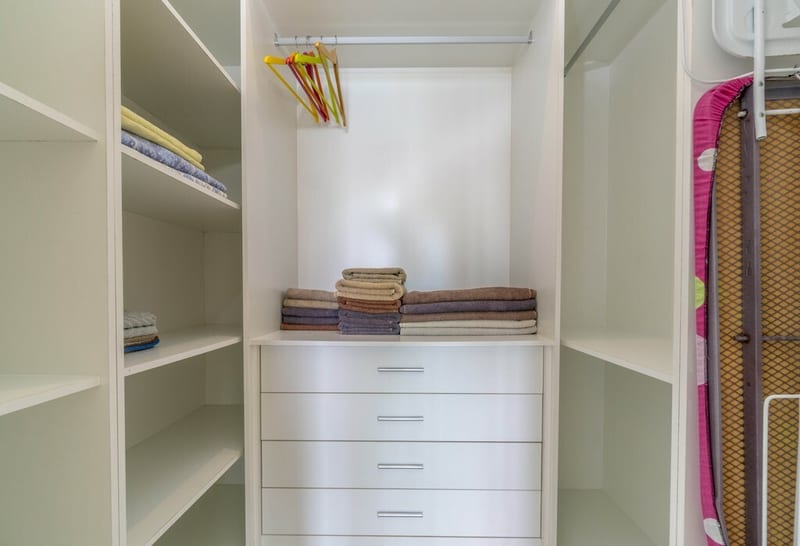 Open photo Listing photo