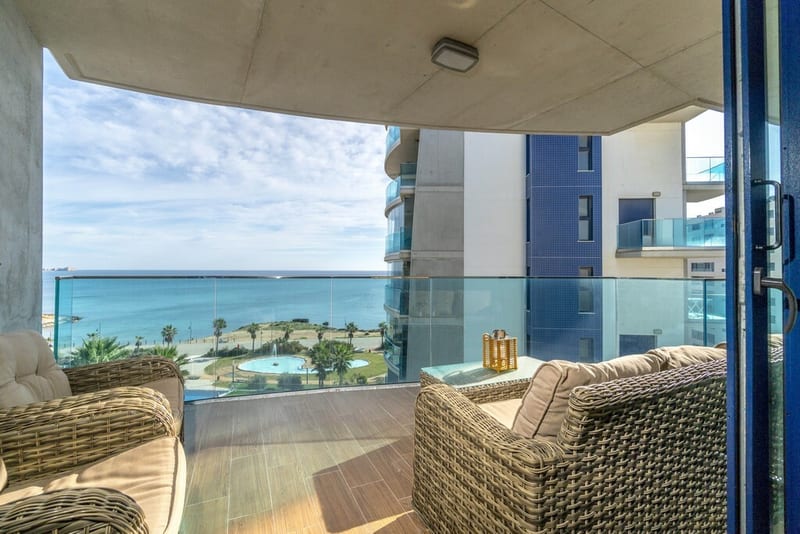 Open photo Listing photo