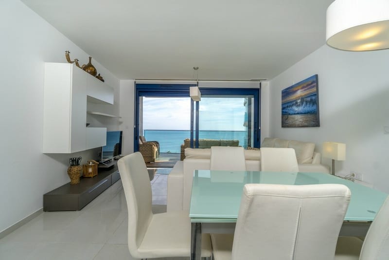 Open photo Listing photo
