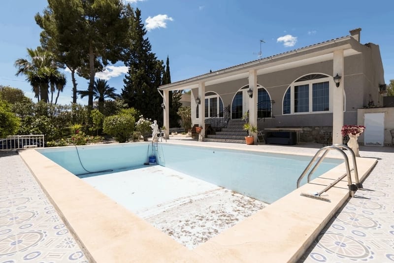 Open photo Listing photo