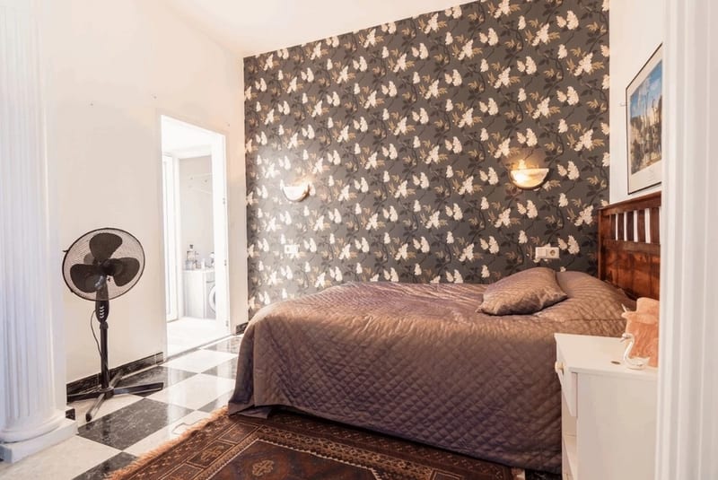 Open photo Listing photo