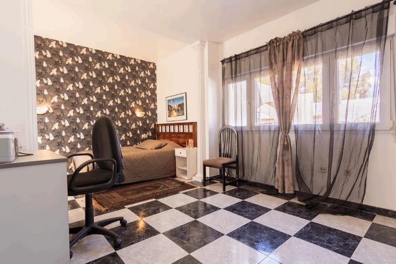 Open photo Listing photo