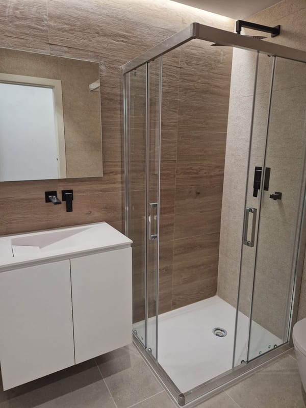 Open photo Listing photo