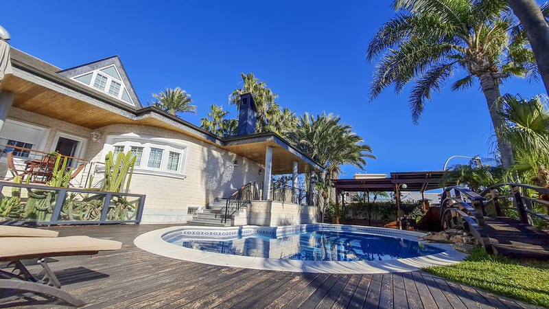 Open photo Listing photo