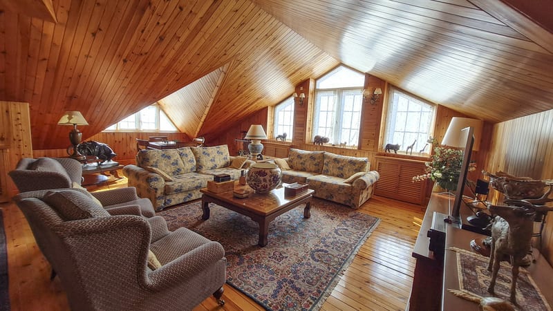 Open photo Listing photo