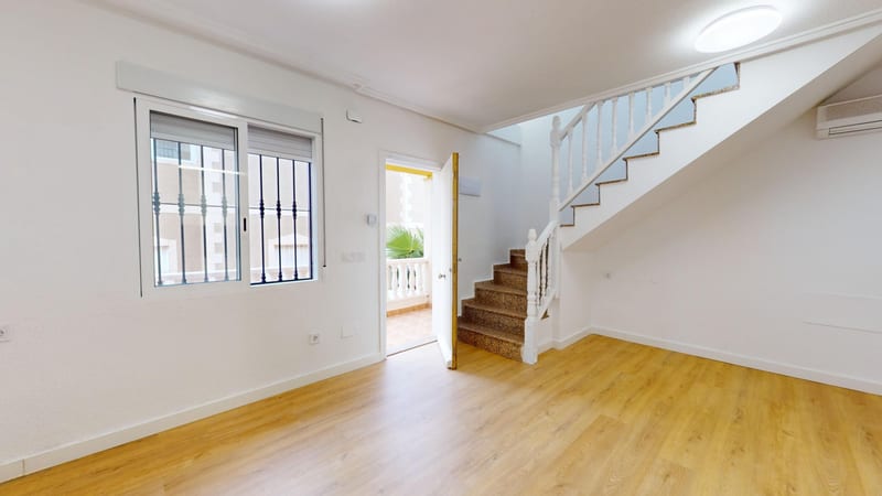 Open photo Listing photo