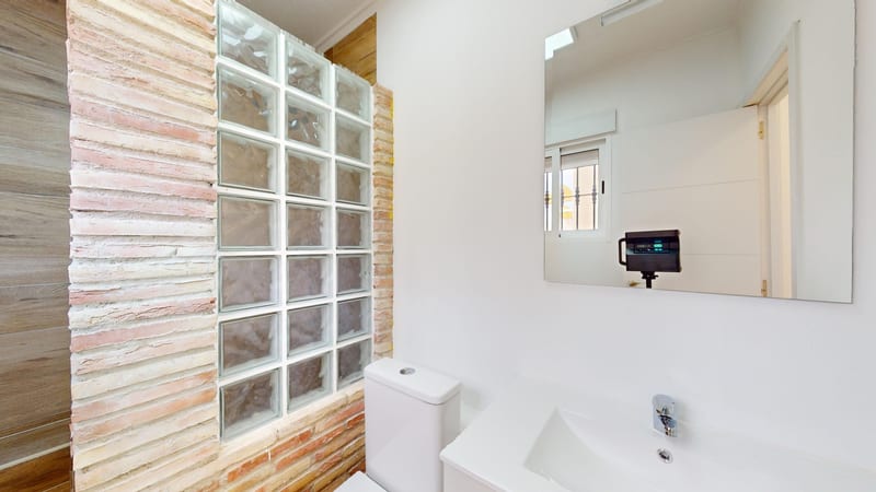 Open photo Listing photo