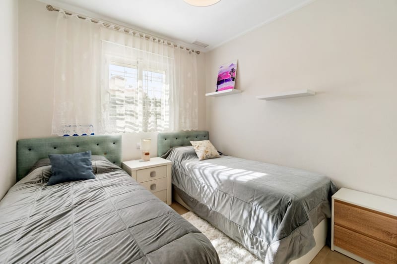 Open photo Listing photo