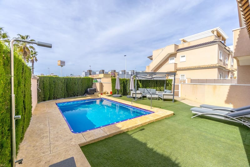Open photo Listing photo