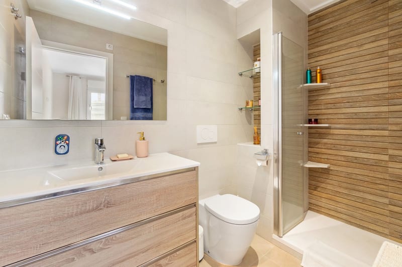 Open photo Listing photo