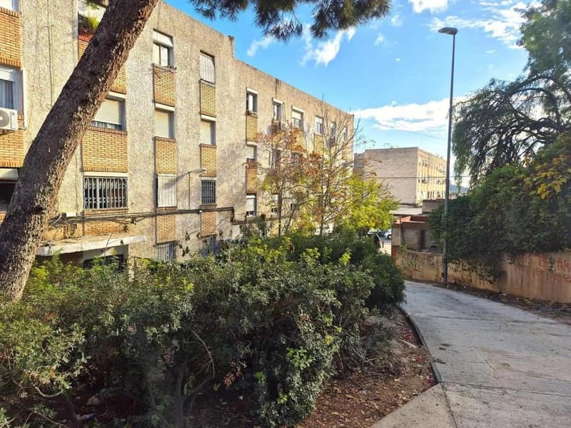 Open photo Listing photo
