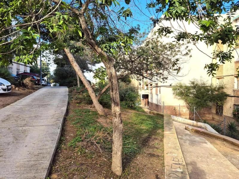 Open photo Listing photo