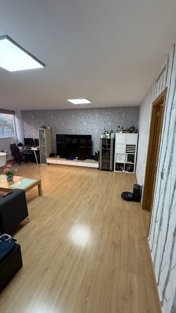 Open photo Listing photo
