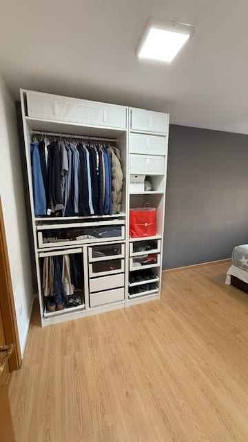 Open photo Listing photo