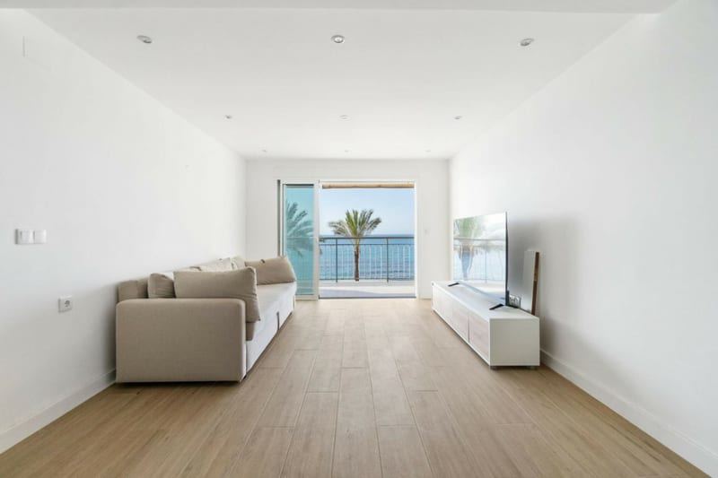 Open photo Listing photo