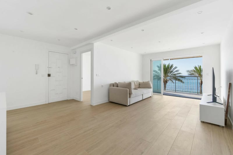Open photo Listing photo