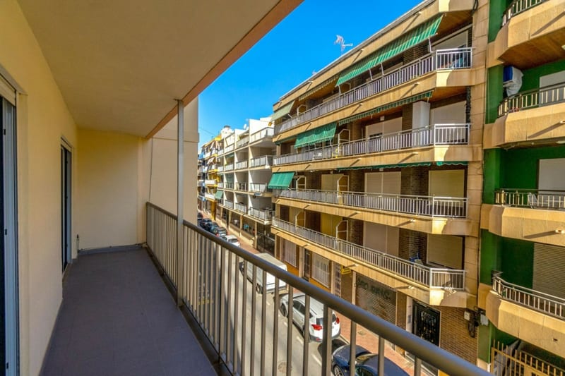 Open photo Listing photo