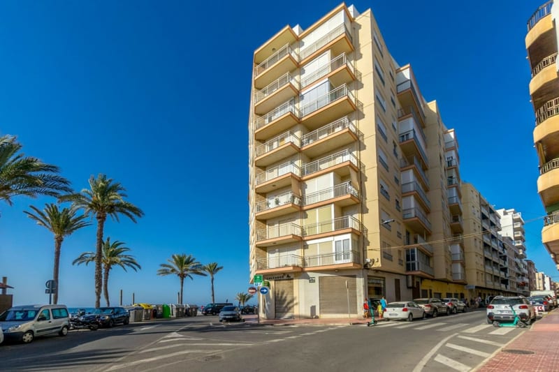 Open photo Listing photo
