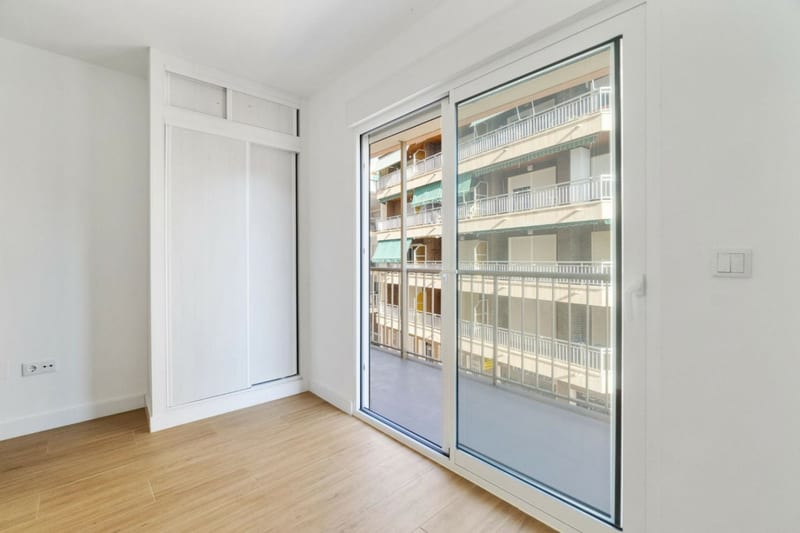 Open photo Listing photo