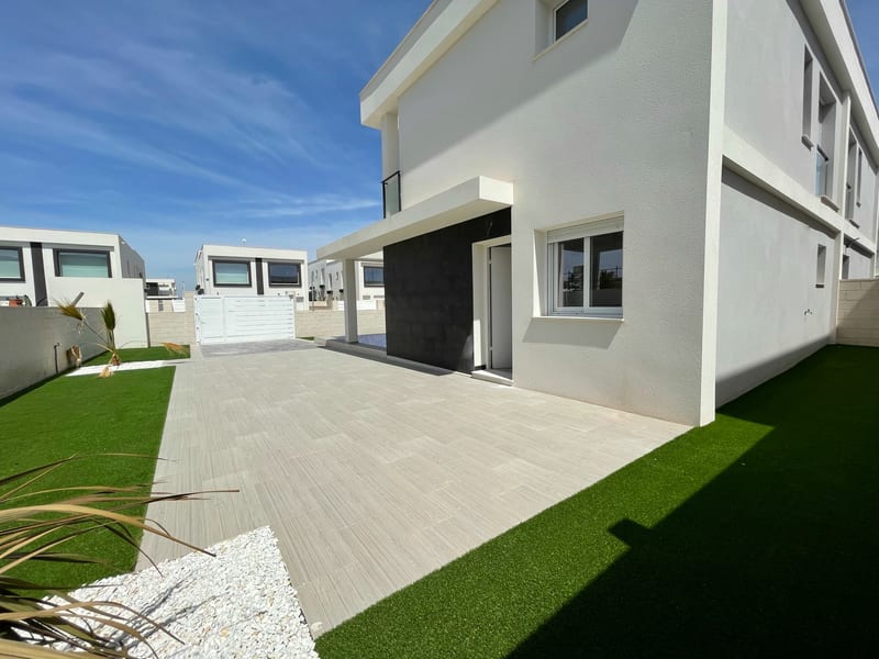 Open photo Listing photo