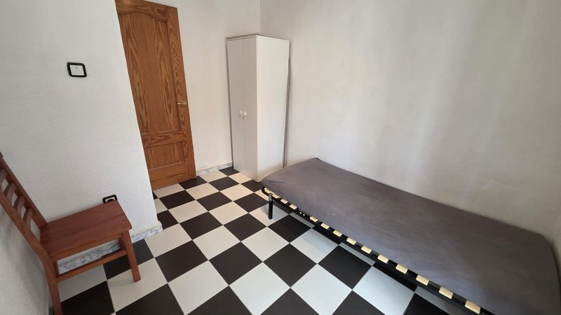 Open photo Listing photo