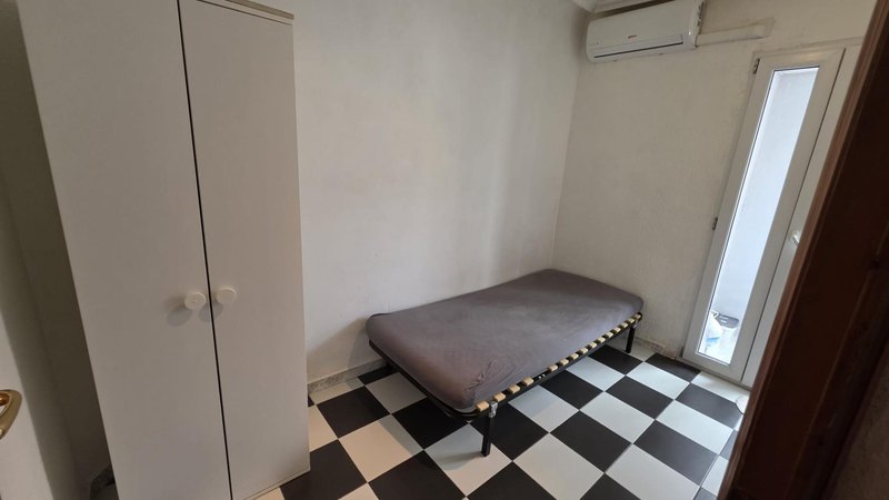 Open photo Listing photo