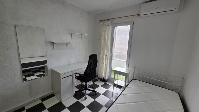 Open photo Listing photo