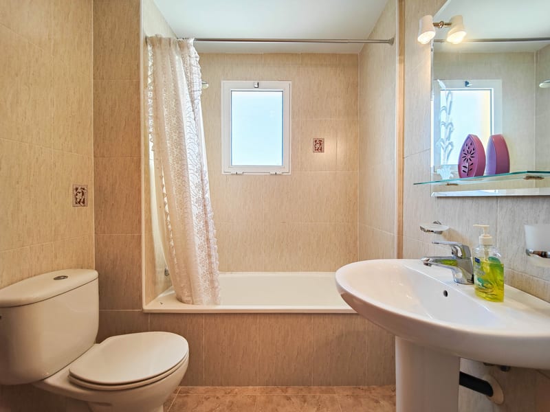 Open photo Listing photo
