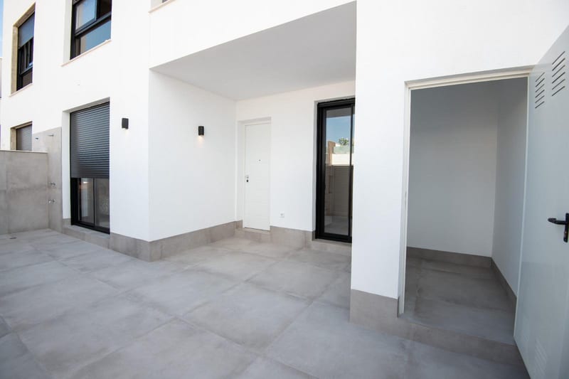 Open photo Listing photo