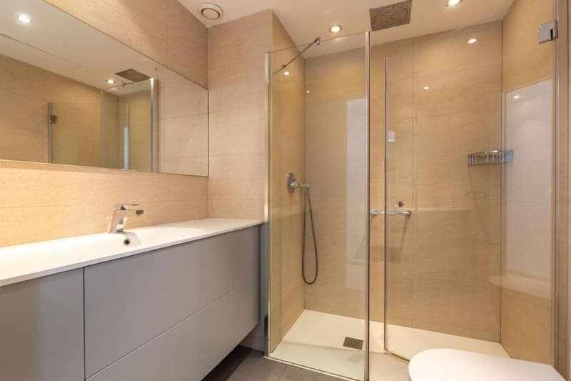 Open photo Listing photo