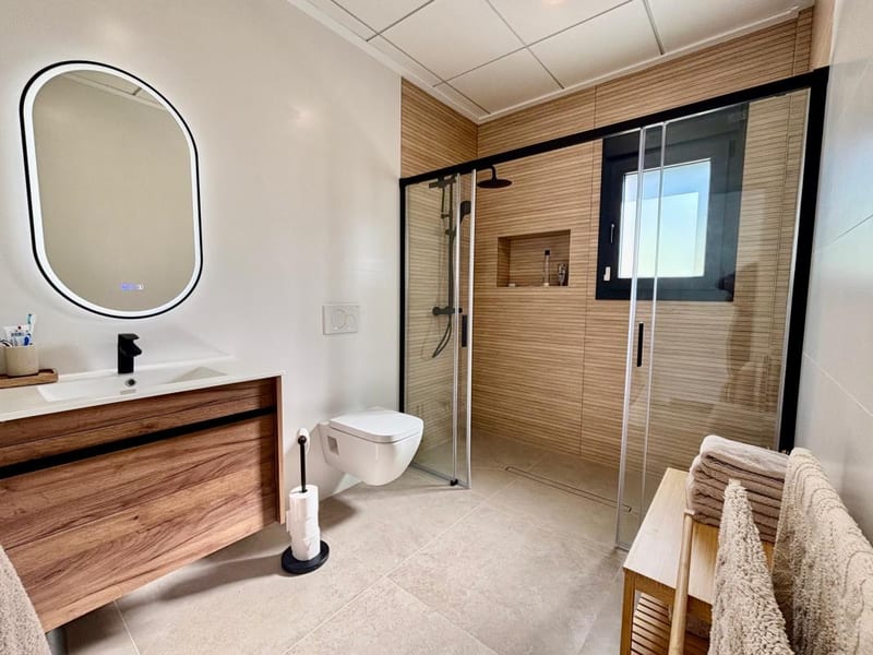 Open photo Listing photo