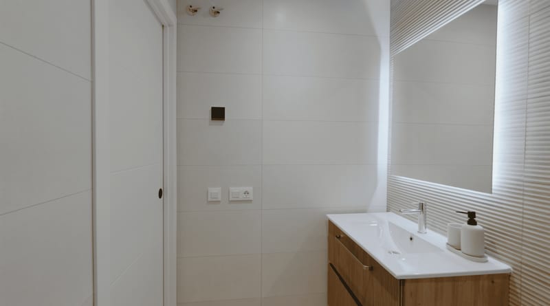Open photo Listing photo
