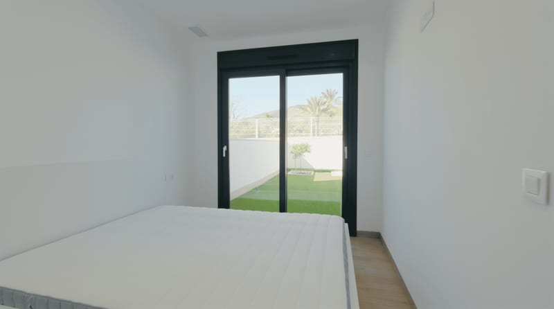 Open photo Listing photo