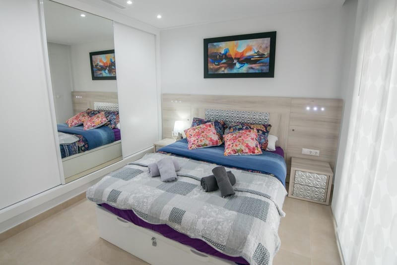 Open photo Listing photo