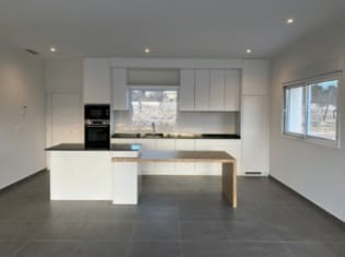 Open photo Listing photo