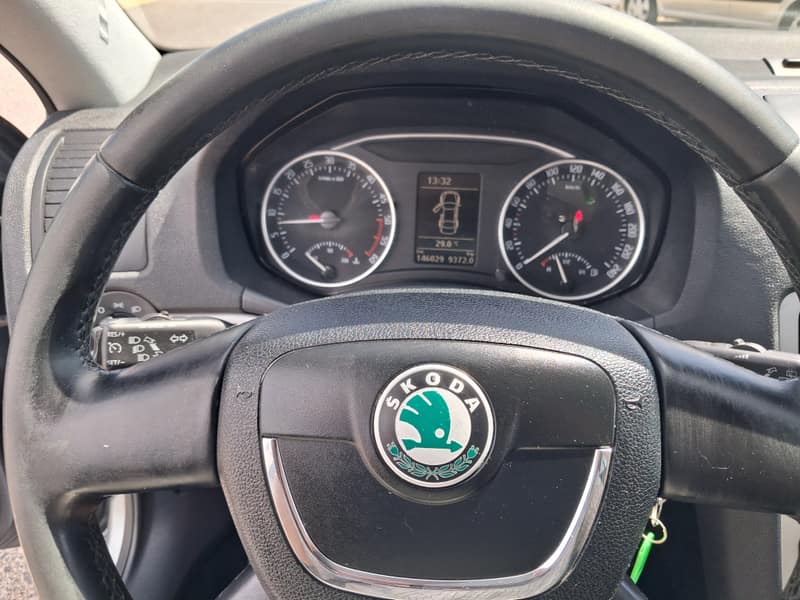 Open photo Listing photo