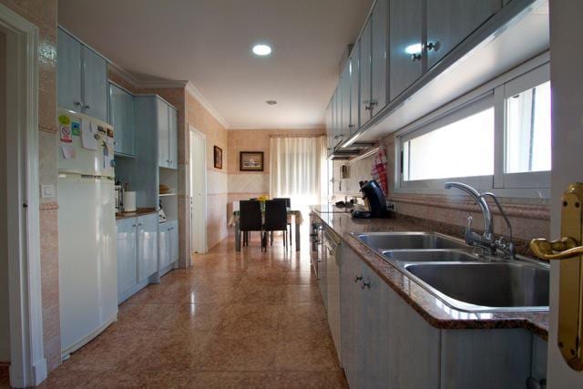 Open photo Listing photo