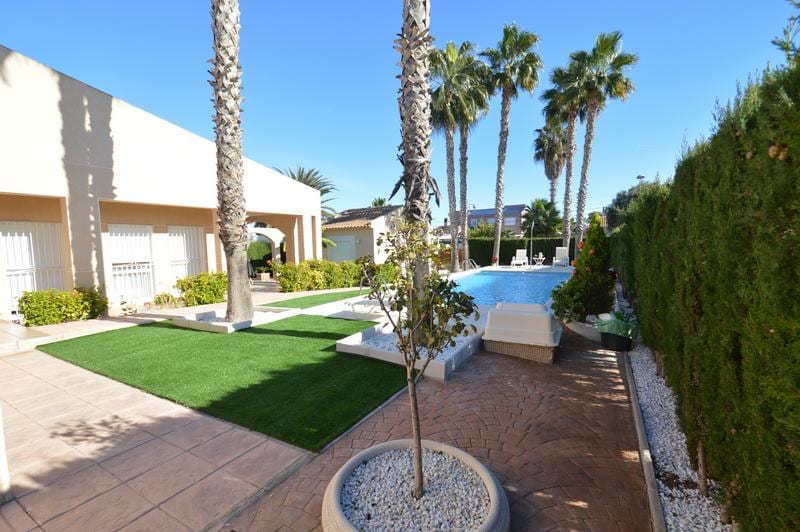 Open photo Listing photo