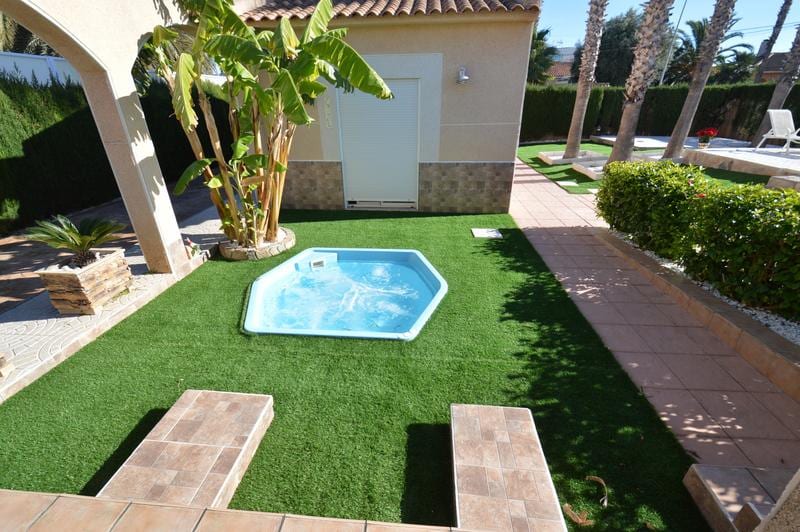 Open photo Listing photo