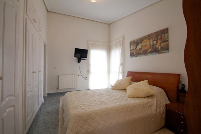 Open photo Listing photo
