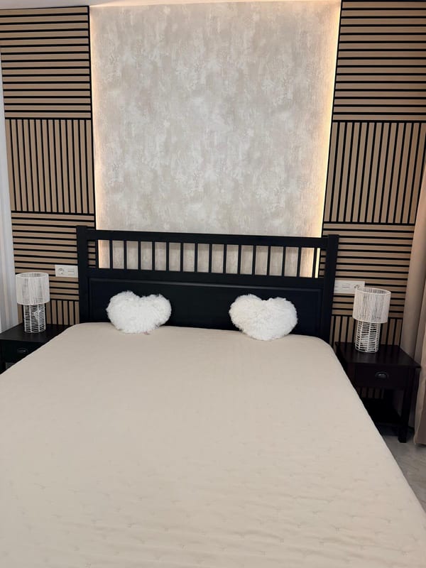 Open photo Listing photo