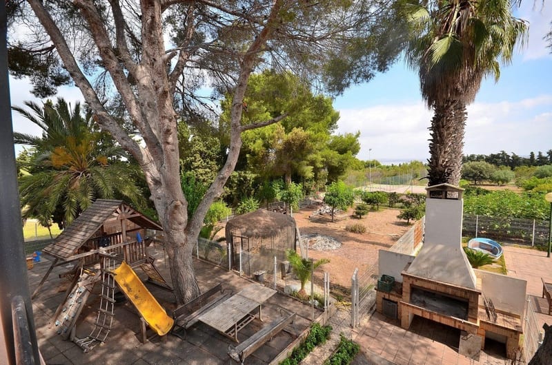 Open photo Listing photo