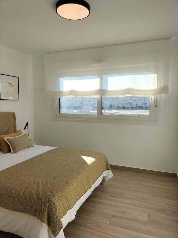 Open photo Listing photo