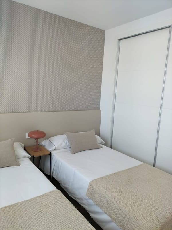 Open photo Listing photo