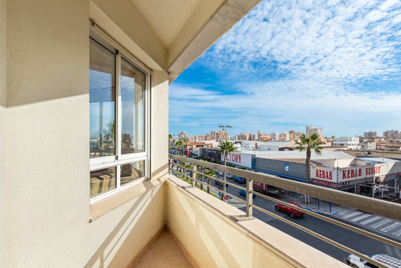 Open photo Listing photo
