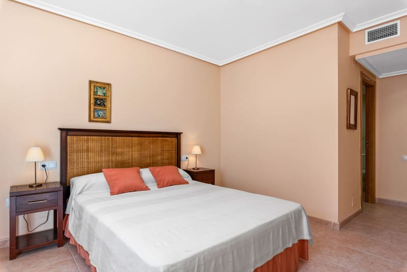 Open photo Listing photo