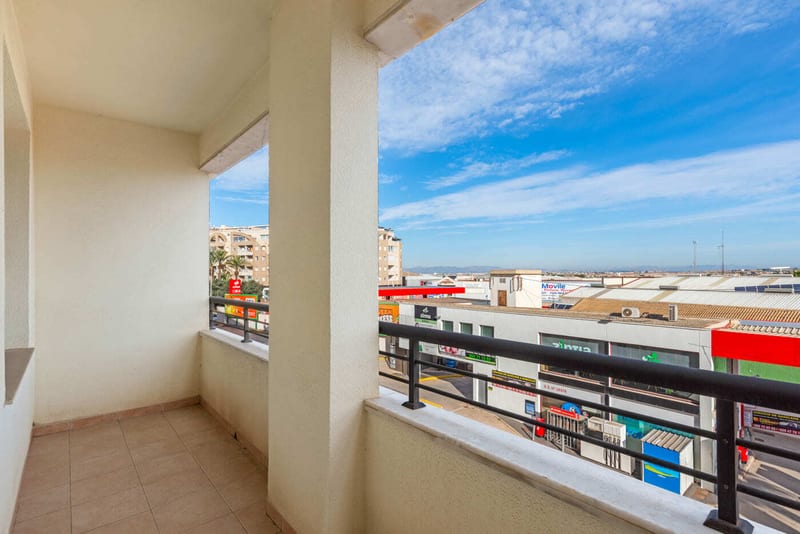 Open photo Listing photo