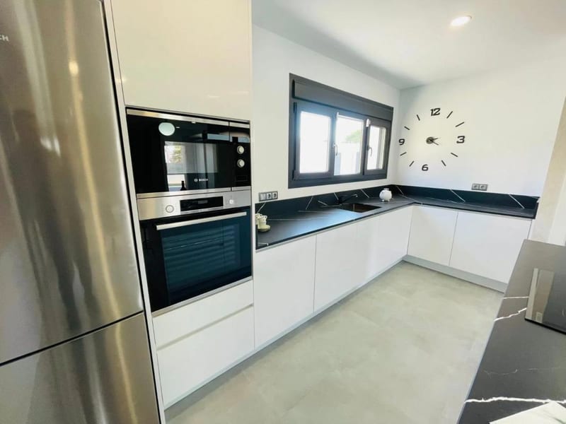 Open photo Listing photo