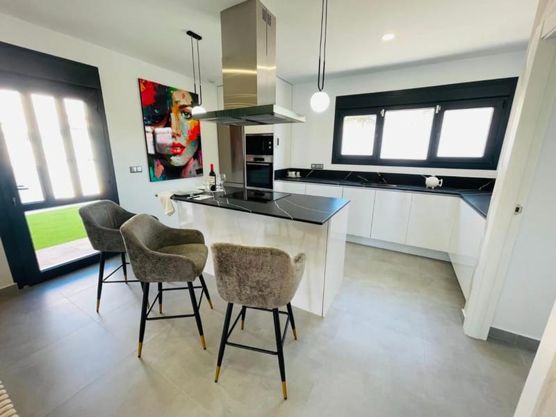 Open photo Listing photo