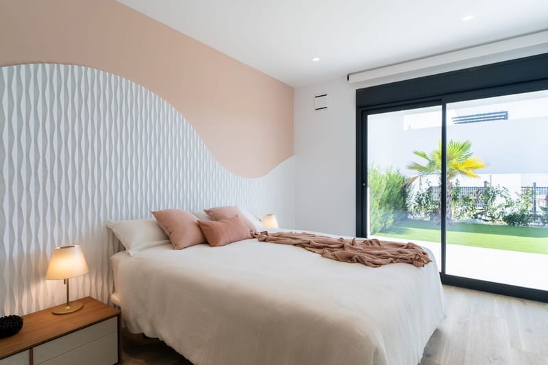 Open photo Listing photo